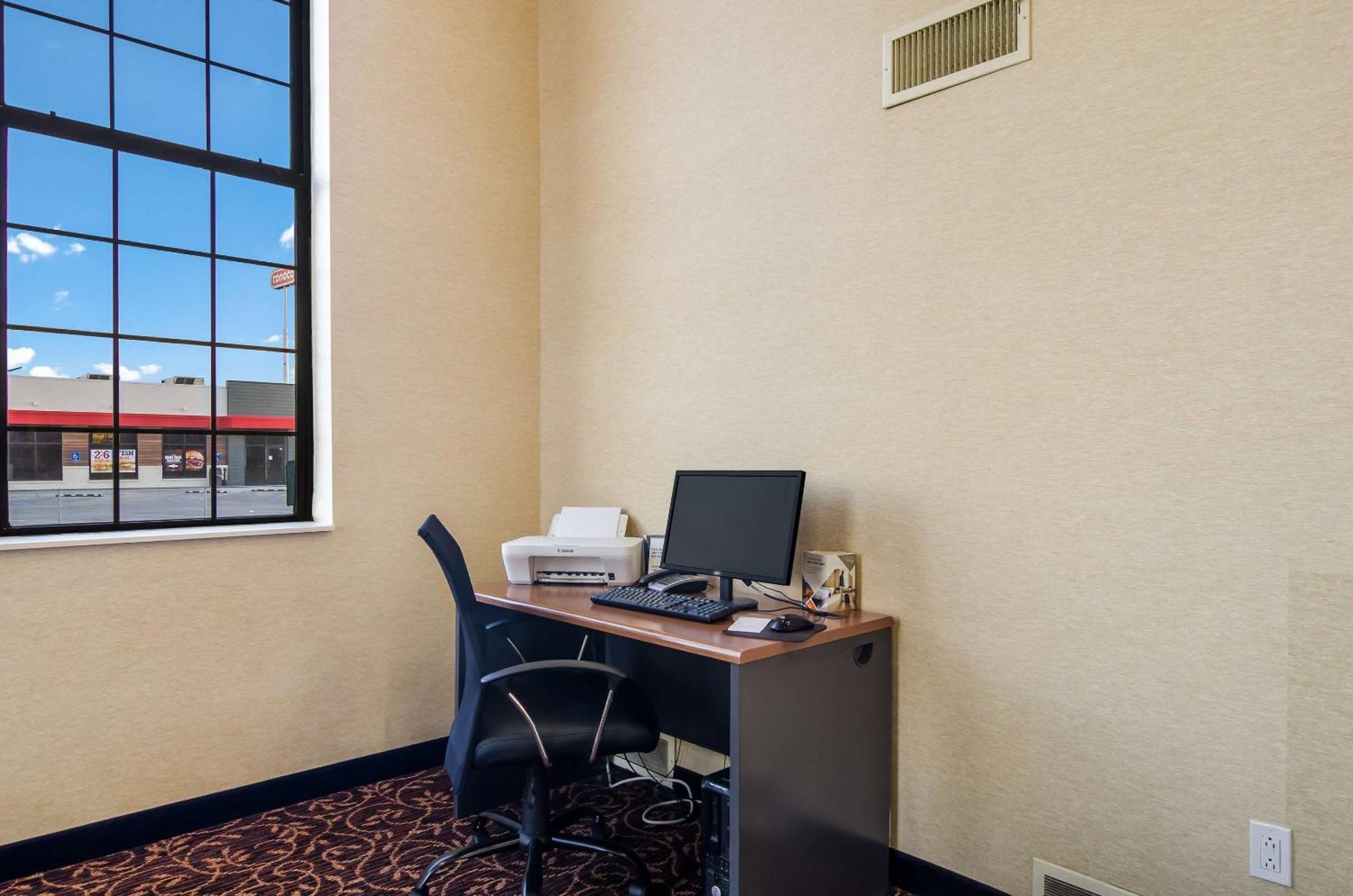 Quality Inn Goodland I-70 Экстерьер фото