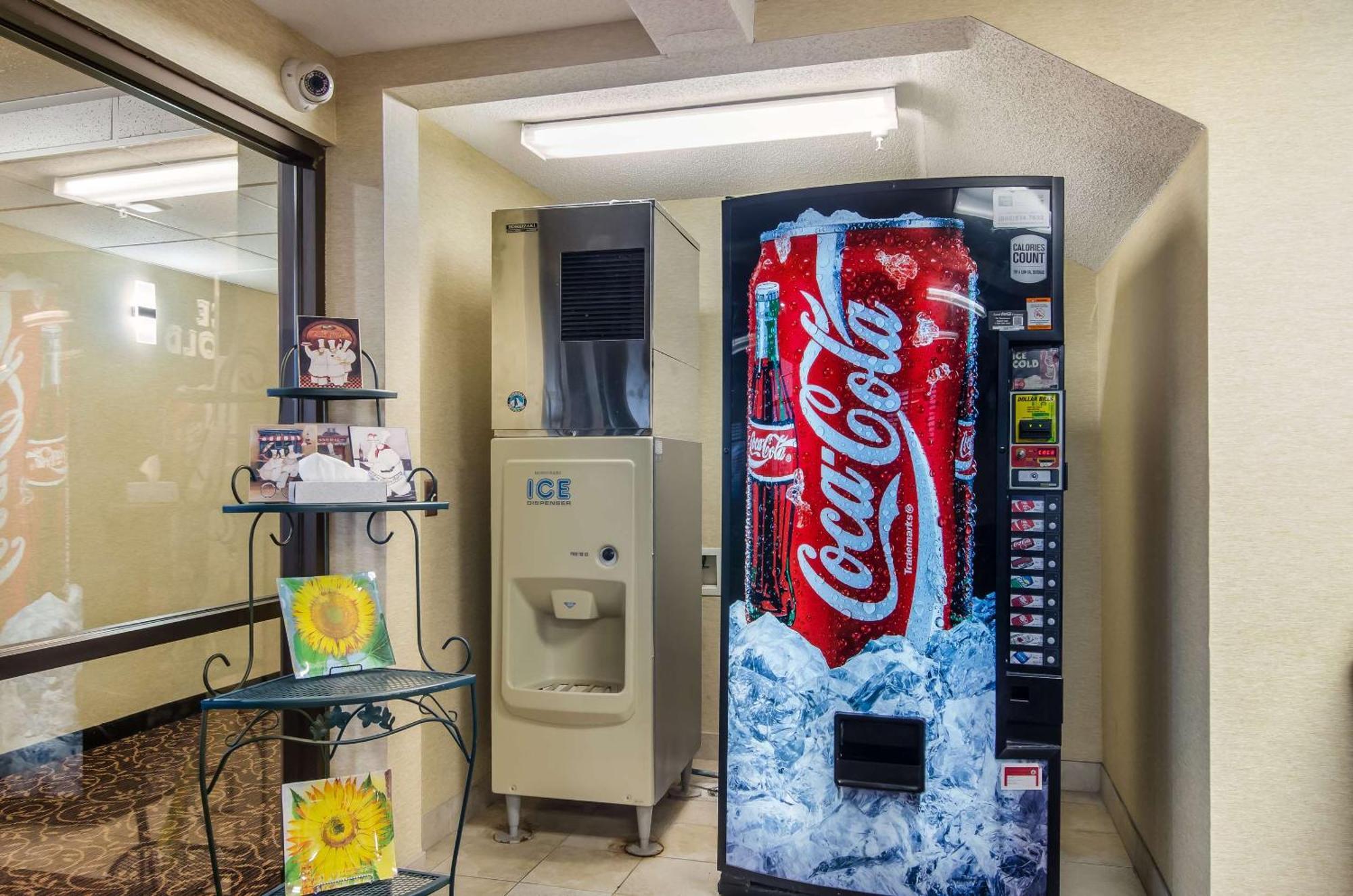 Quality Inn Goodland I-70 Экстерьер фото